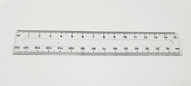 Rigla 15 cm transparenta