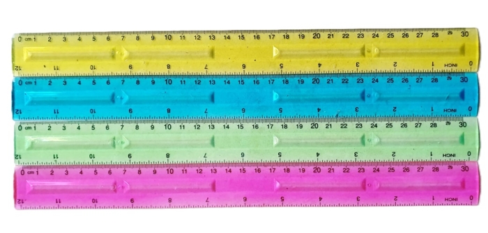 Rigla 30 cm color transparenta Ark